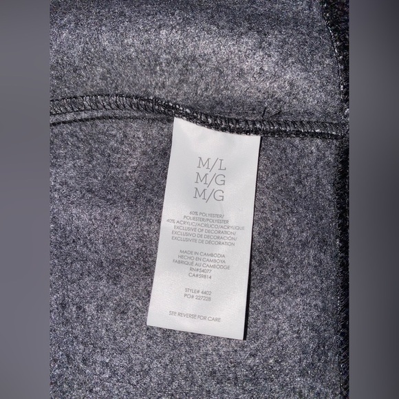 CAbi Novel Herringbone Tweed Vest Women M/L Quiet Luxury Capsule Wardrobe - Picture 5 of 8